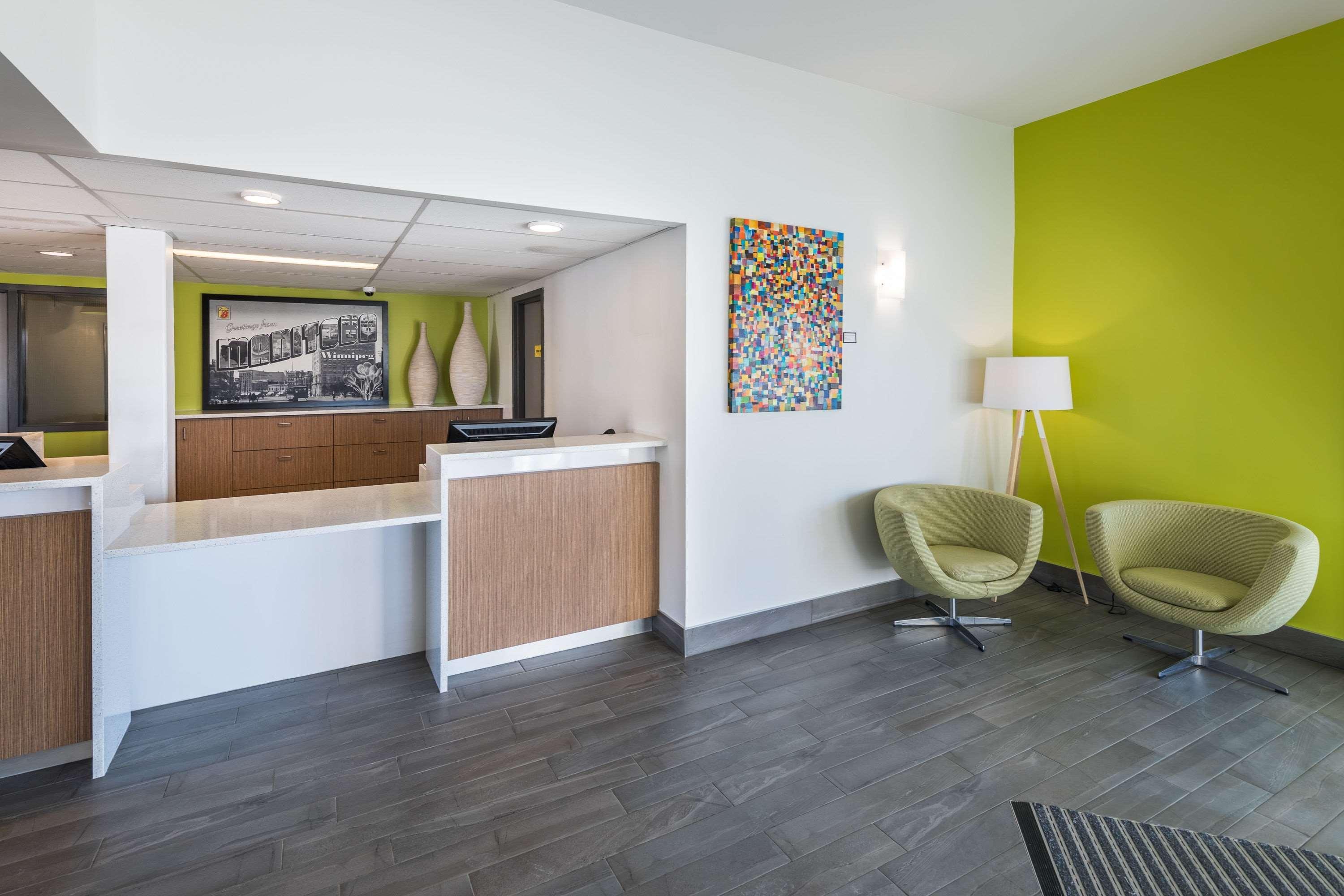 Super 8 by Wyndham Winnipeg West Exterior foto