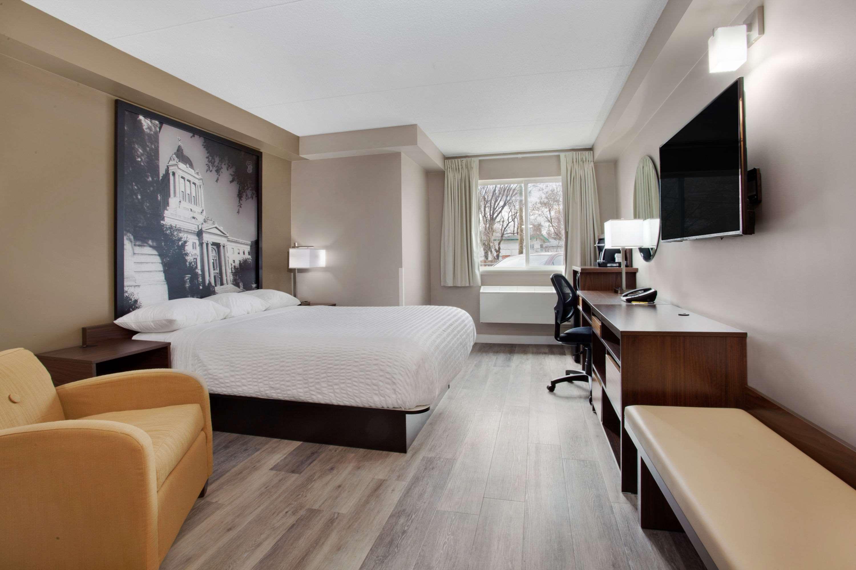 Super 8 by Wyndham Winnipeg West Exterior foto
