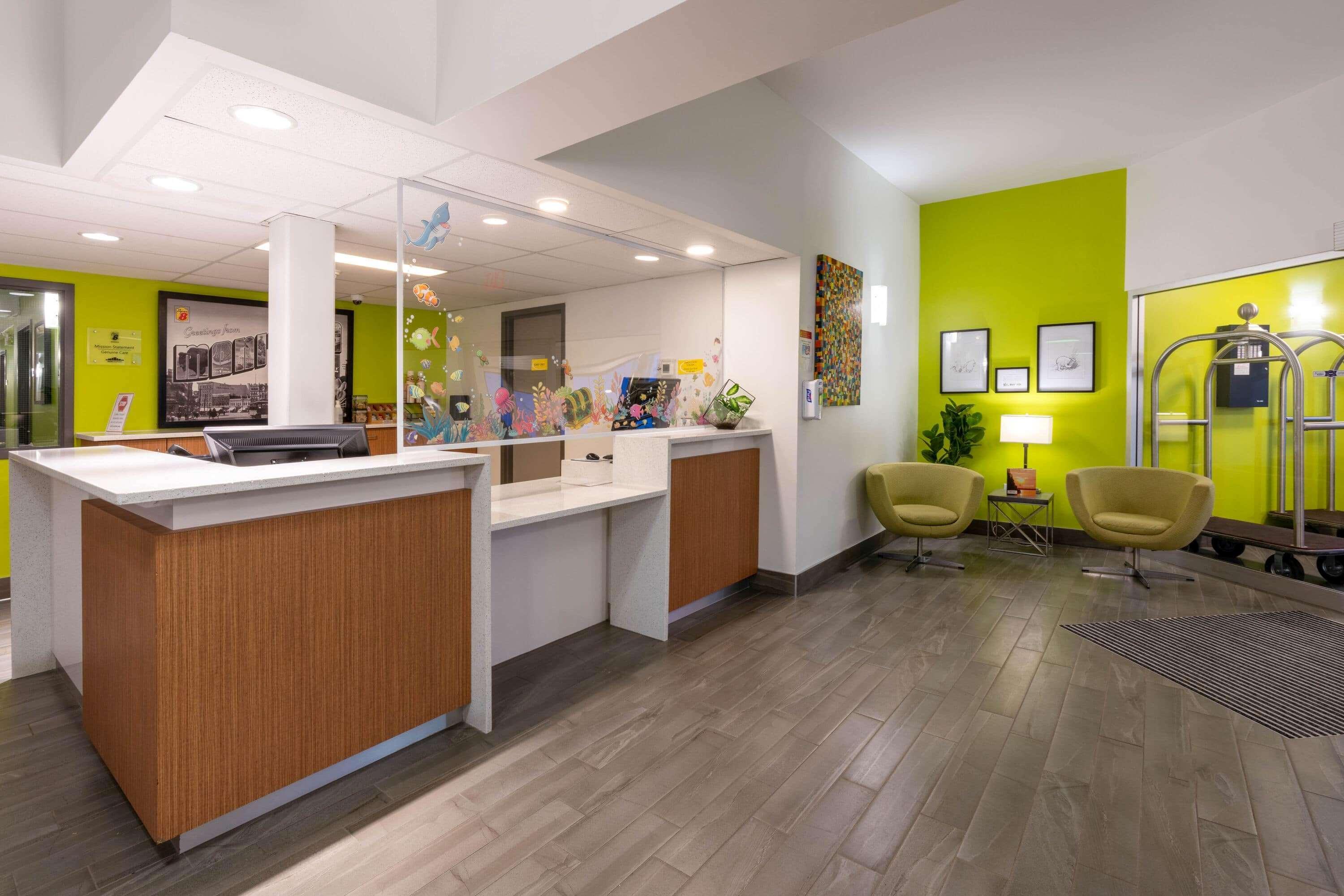 Super 8 by Wyndham Winnipeg West Exterior foto