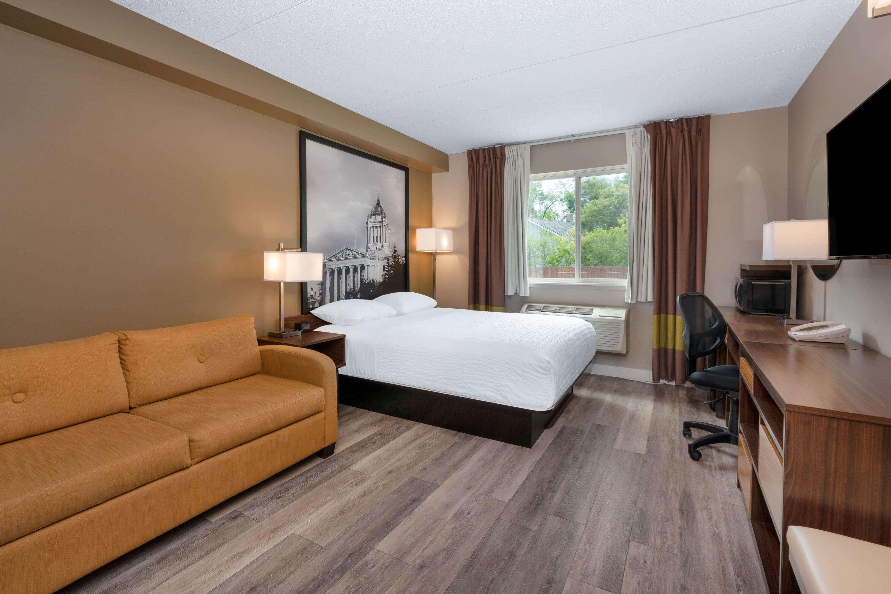 Super 8 by Wyndham Winnipeg West Exterior foto